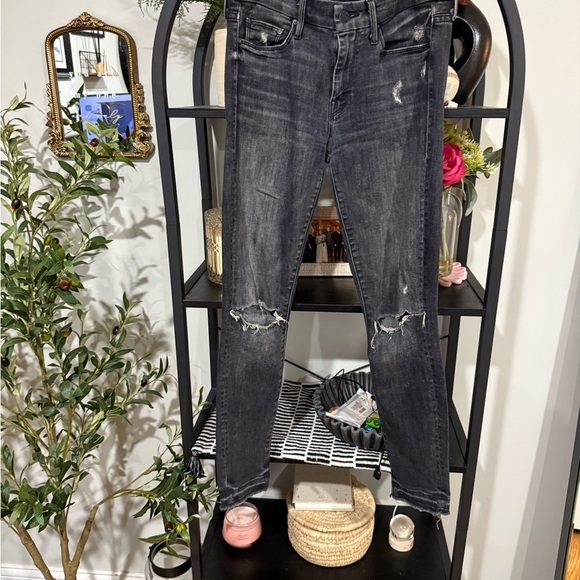 MOTHER Charcoal Distressed Skinny Jeans size 26 - Picture 1 of 8